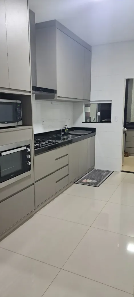 Comprar Casa / Padr&atilde;o em S&atilde;o Jos&eacute; do Rio Preto R$ 550.000,00 - Foto 4