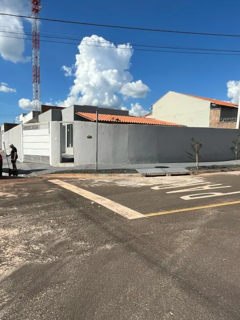 Alugar Casa / Padr&atilde;o em S&atilde;o Jos&eacute; do Rio Preto. apenas R$ 2.000,00