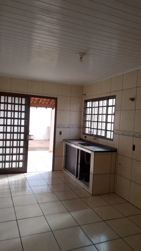 Alugar Casa / Padr&atilde;o em S&atilde;o Jos&eacute; do Rio Preto R$ 1.000,00 - Foto 3