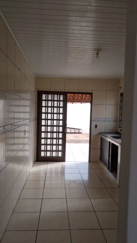 Alugar Casa / Padr&atilde;o em S&atilde;o Jos&eacute; do Rio Preto R$ 1.000,00 - Foto 4
