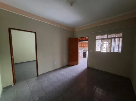 Alugar Casa / Padr&atilde;o em S&atilde;o Jos&eacute; do Rio Preto R$ 1.750,00 - Foto 2