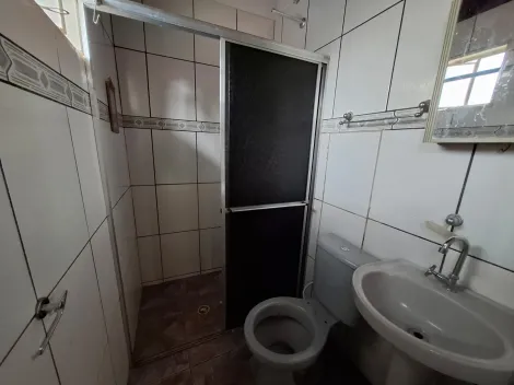 Alugar Casa / Padr&atilde;o em S&atilde;o Jos&eacute; do Rio Preto R$ 1.750,00 - Foto 8