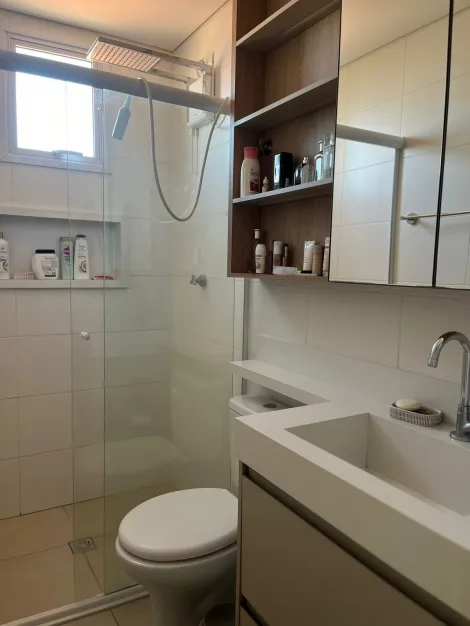 Comprar Apartamento / Padr&atilde;o em S&atilde;o Jos&eacute; do Rio Preto R$ 380.000,00 - Foto 10