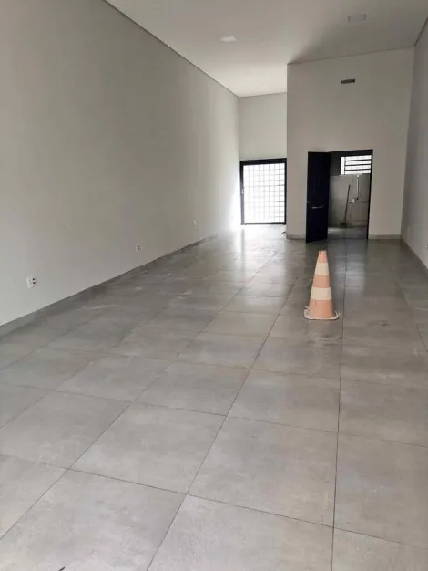 Alugar Comercial / Sal&atilde;o em S&atilde;o Jos&eacute; do Rio Preto. apenas R$ 2.500,00