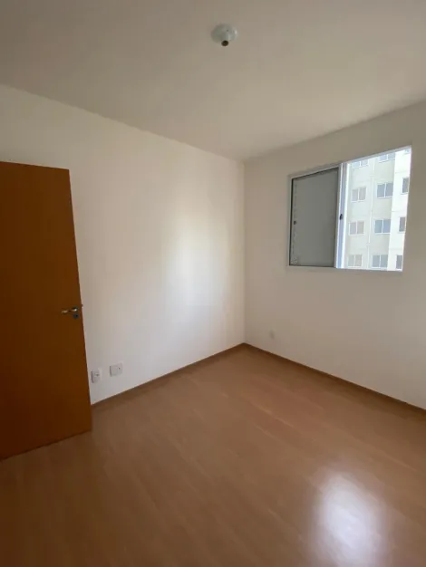 Alugar Apartamento / Padr&atilde;o em S&atilde;o Jos&eacute; do Rio Preto R$ 900,00 - Foto 2