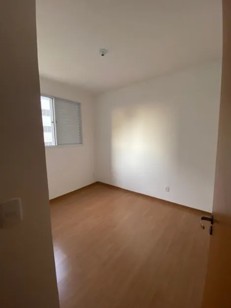 Alugar Apartamento / Padr&atilde;o em S&atilde;o Jos&eacute; do Rio Preto R$ 900,00 - Foto 5