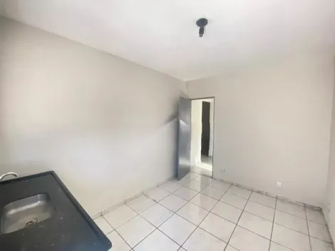 Alugar Casa / Padr&atilde;o em S&atilde;o Jos&eacute; do Rio Preto R$ 1.500,00 - Foto 2