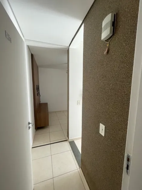 Alugar Apartamento / Padr&atilde;o em S&atilde;o Jos&eacute; do Rio Preto R$ 1.400,00 - Foto 2