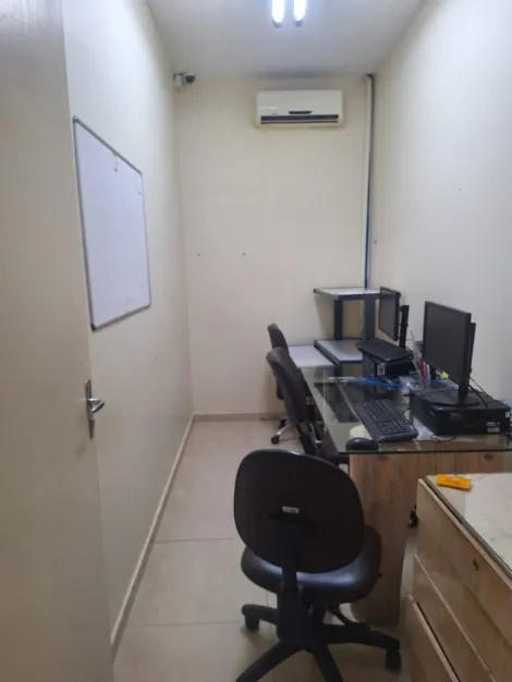 Alugar Comercial / Casa Comercial em S&atilde;o Jos&eacute; do Rio Preto R$ 25.000,00 - Foto 33