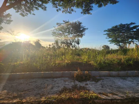 Alugar Terreno / Padr&atilde;o em S&atilde;o Jos&eacute; do Rio Preto. apenas R$ 108.000,00