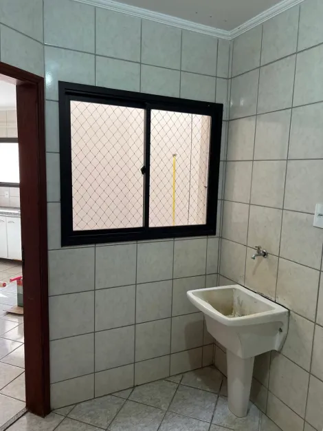 Alugar Apartamento / Padr&atilde;o em S&atilde;o Jos&eacute; do Rio Preto R$ 1.850,00 - Foto 13