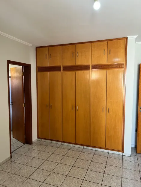 Alugar Apartamento / Padr&atilde;o em S&atilde;o Jos&eacute; do Rio Preto R$ 1.850,00 - Foto 18
