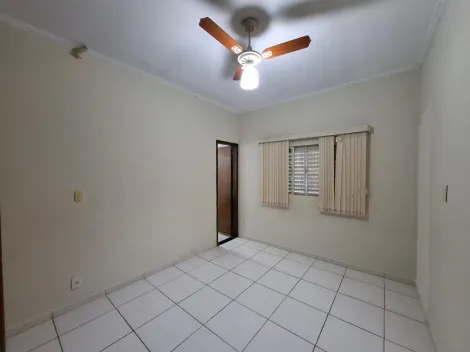 Alugar Casa / Padr&atilde;o em S&atilde;o Jos&eacute; do Rio Preto R$ 1.650,00 - Foto 3