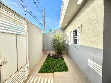 Casa / Padr&atilde;o em Mirassol 