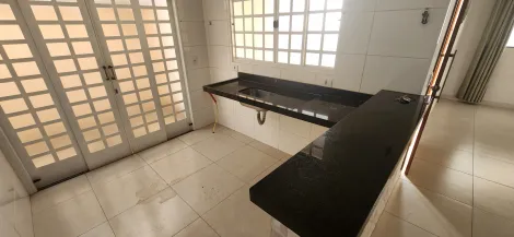 Alugar Casa / Padr&atilde;o em Bady Bassitt R$ 2.000,00 - Foto 3