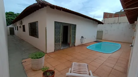 Alugar Casa / Padr&atilde;o em Votuporanga. apenas R$ 990.000,00