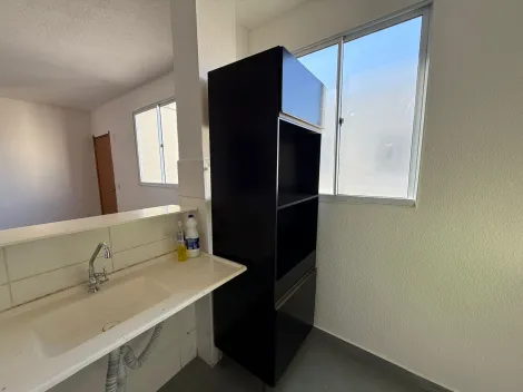 Alugar Apartamento / Padr&atilde;o em S&atilde;o Jos&eacute; do Rio Preto R$ 850,00 - Foto 4