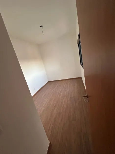 Alugar Apartamento / Padr&atilde;o em S&atilde;o Jos&eacute; do Rio Preto R$ 2.000,00 - Foto 2