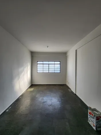 Alugar Apartamento / Padr&atilde;o em S&atilde;o Jos&eacute; do Rio Preto. apenas R$ 1.000,00