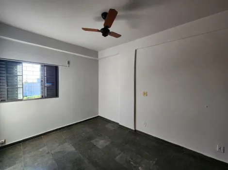 Alugar Apartamento / Padr&atilde;o em S&atilde;o Jos&eacute; do Rio Preto R$ 1.000,00 - Foto 3
