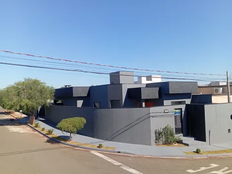 Alugar Casa / Padr&atilde;o em S&atilde;o Jos&eacute; do Rio Preto. apenas R$ 550.000,00