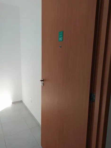 Alugar Apartamento / Padr&atilde;o em S&atilde;o Jos&eacute; do Rio Preto R$ 950,00 - Foto 28