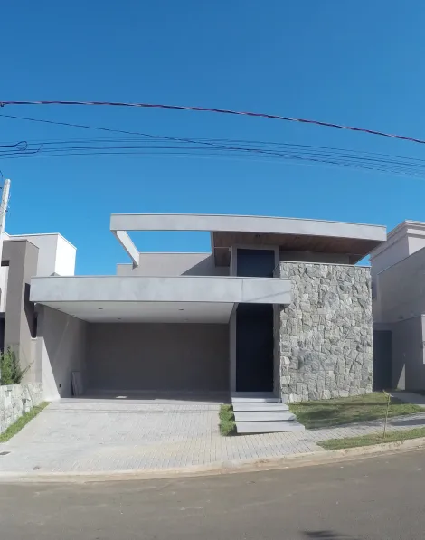 Casa / Condom&iacute;nio em S&atilde;o Jos&eacute; do Rio Preto 