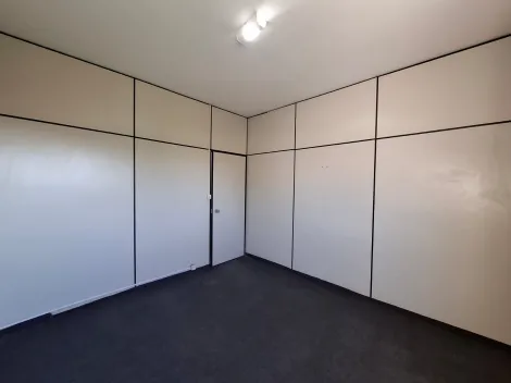 Alugar Comercial / Sala em S&atilde;o Jos&eacute; do Rio Preto R$ 900,00 - Foto 2