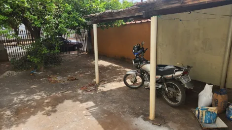Alugar Casa / Padr&atilde;o em S&atilde;o Jos&eacute; do Rio Preto. apenas R$ 900,00