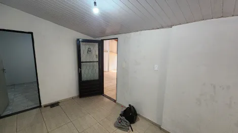 Alugar Casa / Padr&atilde;o em S&atilde;o Jos&eacute; do Rio Preto R$ 900,00 - Foto 4