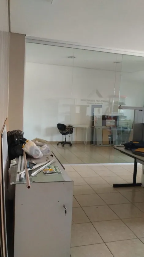 Alugar Comercial / Sala em S&atilde;o Jos&eacute; do Rio Preto R$ 2.950,00 - Foto 3