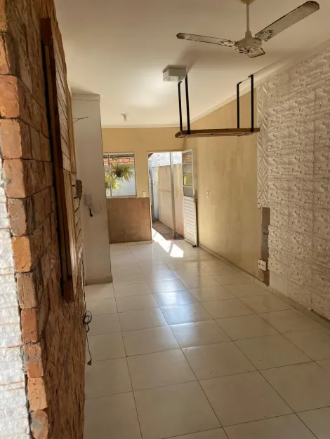 Alugar Casa / Padr&atilde;o em S&atilde;o Jos&eacute; do Rio Preto. apenas R$ 259.900,00