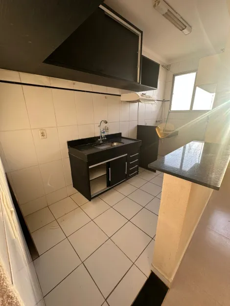 Alugar Apartamento / Padr&atilde;o em S&atilde;o Jos&eacute; do Rio Preto R$ 1.200,00 - Foto 4