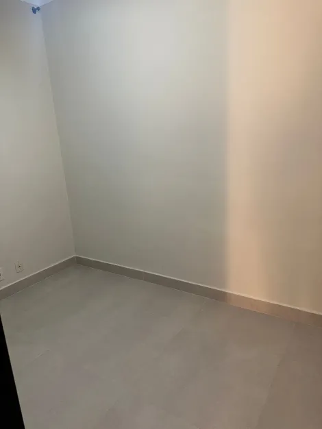 Alugar Apartamento / Padr&atilde;o em S&atilde;o Jos&eacute; do Rio Preto R$ 1.200,00 - Foto 3