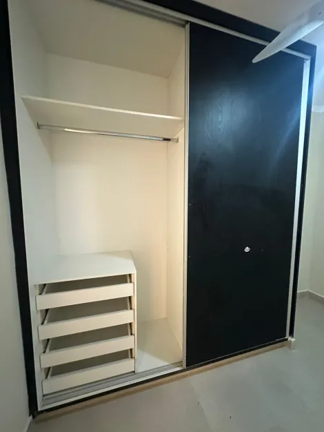 Alugar Apartamento / Padr&atilde;o em S&atilde;o Jos&eacute; do Rio Preto R$ 1.200,00 - Foto 14