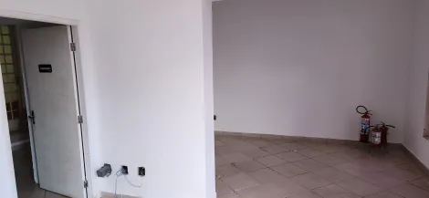 Alugar Comercial / Casa Comercial em S&atilde;o Jos&eacute; do Rio Preto R$ 1.700,00 - Foto 3