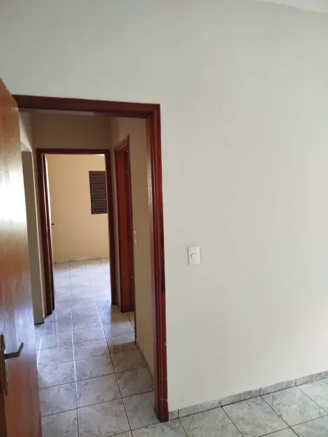 Alugar Casa / Padr&atilde;o em S&atilde;o Jos&eacute; do Rio Preto R$ 1.250,00 - Foto 9