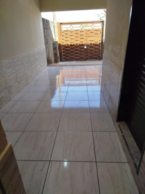 Alugar Casa / Padr&atilde;o em S&atilde;o Jos&eacute; do Rio Preto R$ 1.250,00 - Foto 3