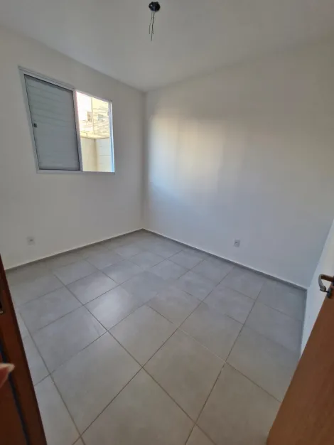 Alugar Apartamento / Padr&atilde;o em S&atilde;o Jos&eacute; do Rio Preto R$ 900,00 - Foto 4