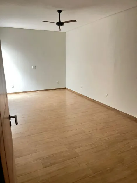 Comprar Casa / Padr&atilde;o em Mirassol R$ 400.000,00 - Foto 5