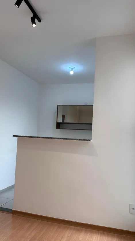 Alugar Apartamento / Padr&atilde;o em S&atilde;o Jos&eacute; do Rio Preto R$ 1.100,00 - Foto 3