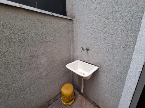 Alugar Apartamento / Padr&atilde;o em S&atilde;o Jos&eacute; do Rio Preto R$ 800,00 - Foto 6