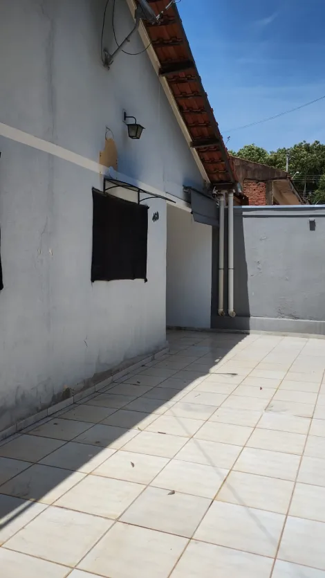 Alugar Casa / Padr&atilde;o em S&atilde;o Jos&eacute; do Rio Preto. apenas R$ 195.000,00