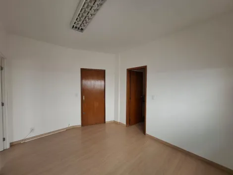 Alugar Comercial / Sala em S&atilde;o Jos&eacute; do Rio Preto R$ 1.200,00 - Foto 2