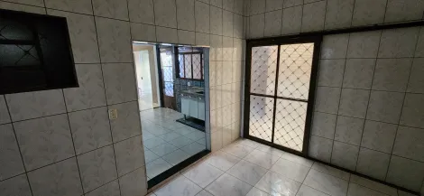 Alugar Casa / Padr&atilde;o em S&atilde;o Jos&eacute; do Rio Preto R$ 1.200,00 - Foto 4