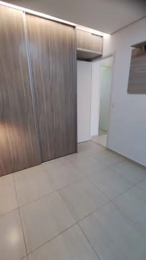 Alugar Apartamento / Padr&atilde;o em S&atilde;o Jos&eacute; do Rio Preto R$ 1.900,00 - Foto 5
