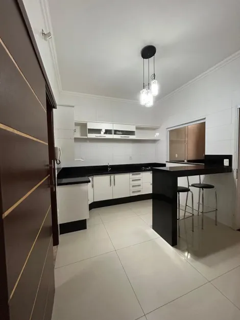 Alugar Casa / Padr&atilde;o em S&atilde;o Jos&eacute; do Rio Preto R$ 3.700,00 - Foto 5