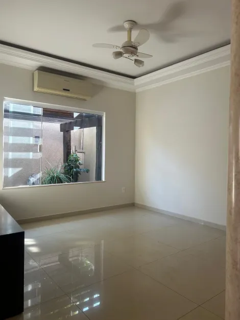 Alugar Casa / Padr&atilde;o em S&atilde;o Jos&eacute; do Rio Preto R$ 3.700,00 - Foto 4