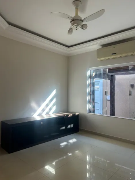 Alugar Casa / Padr&atilde;o em S&atilde;o Jos&eacute; do Rio Preto R$ 3.700,00 - Foto 3