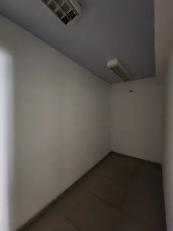Alugar Comercial / Sal&atilde;o em S&atilde;o Jos&eacute; do Rio Preto R$ 12.000,00 - Foto 4